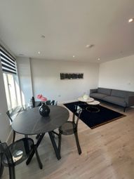 Thumbnail Flat to rent in Leopold Road, London
