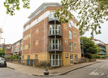 1 Bedrooms Flat to rent in Chandlers Court, Rotherhithe SE16