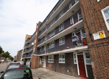 3 Bedrooms Flat to rent in Gosling Way, London SW9