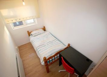 Thumbnail Shared accommodation to rent in Canning Town, London