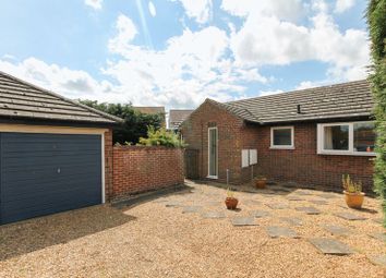 2 Bedrooms Detached bungalow for sale in Ploughmans Headland, Stanway, Colchester CO3