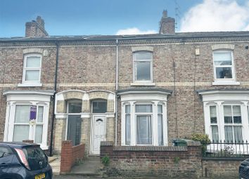 Thumbnail Town house for sale in Vyner Street, York