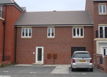 Thumbnail Flat to rent in Dunoon Drive, Lanesfield, Wolverhampton