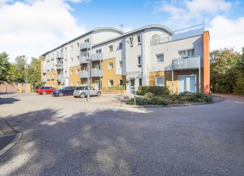 2 Bedrooms Flat for sale in Trafalgar Gardens, Crawley RH10