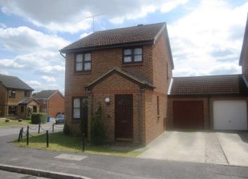 Thumbnail 3 bed detached house to rent in Larch Way, Farnborough