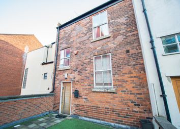 Thumbnail Town house to rent in George Street, Hull