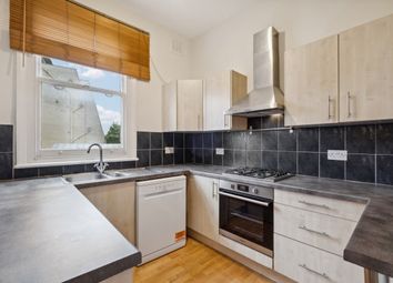 Thumbnail 2 bed flat to rent in Earlsfield Road, London