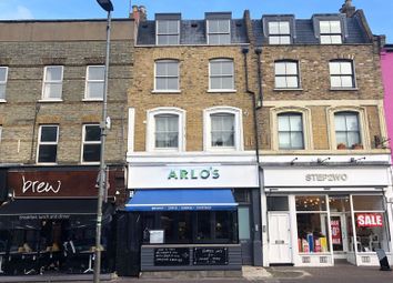 2 Bedrooms Flat for sale in Flat A, 47 Northcote Road, Clapham Common, London SW11
