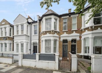 Thumbnail Flat for sale in Leythe Road, London
