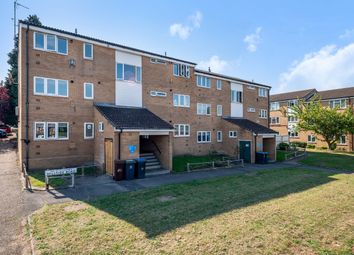 Thumbnail Flat for sale in Hillside Road, Bromley
