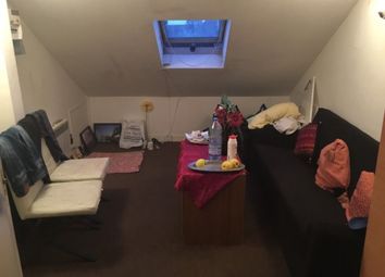 2 Bedrooms Flat to rent in Empress Avenue, London IG1