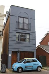 3 Bedroom Detached house for rent