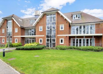 Thumbnail 2 bedroom flat for sale in Station Road, Beaconsfield