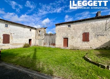 Thumbnail Villa for sale in Pérignac, Charente-Maritime, Nouvelle-Aquitaine