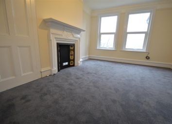 2 Bedrooms Flat to rent in Buckland Road, Maidstone ME16