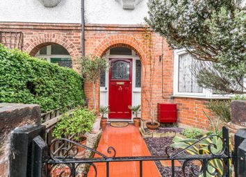 3 Bedrooms Terraced house for sale in Canterbury Road, London E10