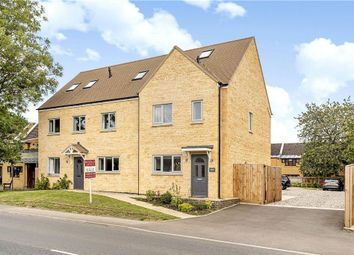 Thumbnail Flat to rent in Moreton-In-Marsh, Oxfordshire