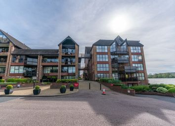 Thumbnail Flat to rent in Seaford Court, Esplanade, Rochester, Kent