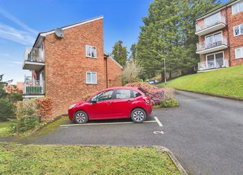 Thumbnail Flat for sale in Court Bushes Road, Whyteleafe