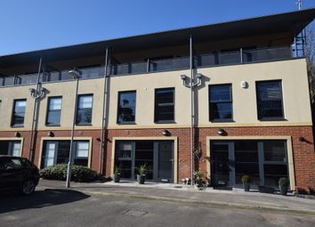3 Bedroom Town house for rent