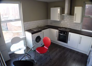 Thumbnail 5 bed flat to rent in Aigburth Road, Liverpool