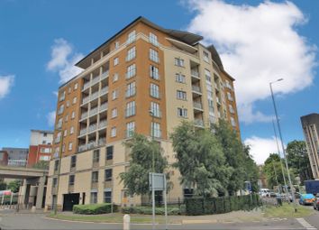 Thumbnail 2 bed flat for sale in Handleys Court, Selden Hill, Hemel Hempstead, Hertfordshire