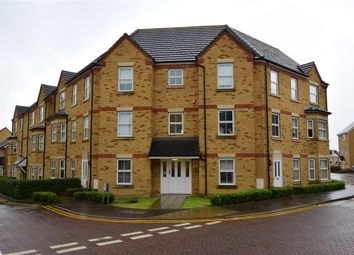 2 Bedrooms Flat for sale in Hyde Close, Romford, Essex RM1