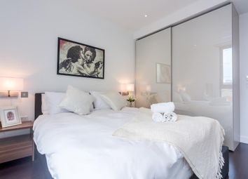 3 Bedrooms Flat to rent in Wandsworth Road, Nine Elms, London SW8