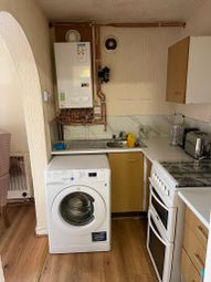Thumbnail 1 bed flat to rent in Sherwood Place, Bradford