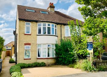 Thumbnail 2 bed flat for sale in Lovell Road, Cambridge