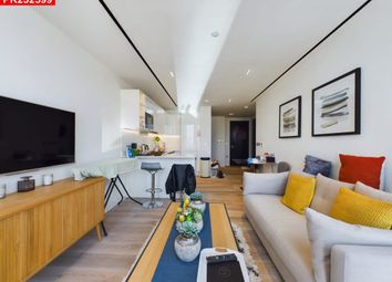 Thumbnail 2 bed flat for sale in Union Street, London