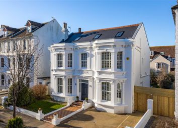Hove - 6 bed detached house for sale