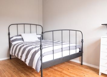 4 Bedrooms Maisonette to rent in Borough Road, London SE1