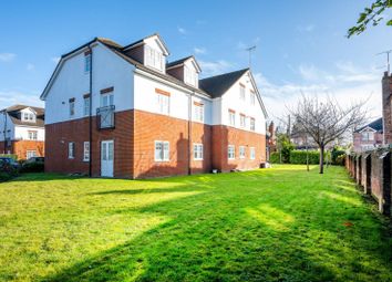 Thumbnail 1 bed flat for sale in Kingsway, Woking