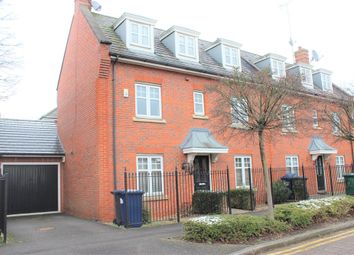 Thumbnail 4 Bedroom Semi Detached House To Rent In Seaton Square London Thumbnail 4 Bedroom Semi Detached House To Rent In Seaton Square London