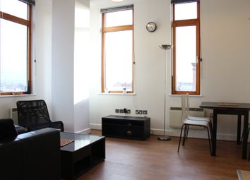 2 Bedrooms Flat to rent in Chatsworth House, Lever Street, Manchester M1