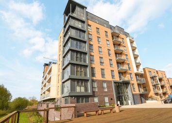 Thumbnail 2 bed flat for sale in Skylark House, Drake Way, Reading