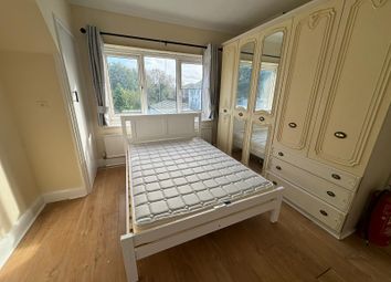 Thumbnail Room to rent in Longford Gardens, Hayes