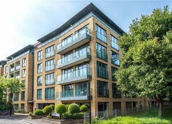Thumbnail 2 bed flat to rent in Gifford Street, London