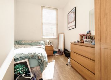 2 Bedrooms Flat to rent in Paulet Road, London SE5