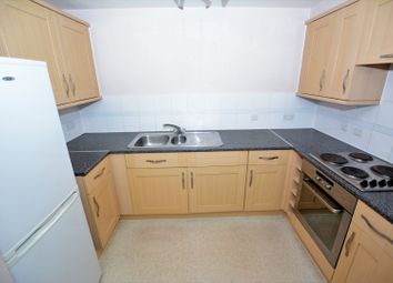2 Bedrooms Flat to rent in Commonwealth Drive, Crawley RH10