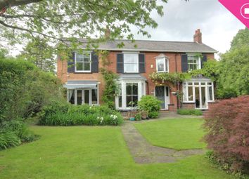 Thumbnail Cottage for sale in Great Gutter Lane, Willerby, Hull