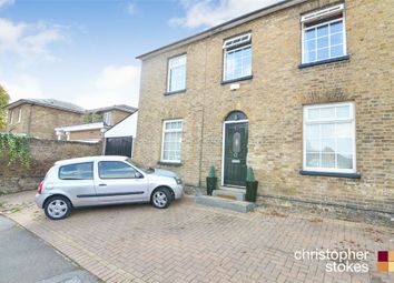 5 Bedrooms Semi-detached house for sale in Blindmans Lane, Cheshunt, Waltham Cross, Hertfordshire EN8