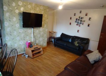 Thumbnail Flat to rent in Holly Bank, Headingley, Leeds