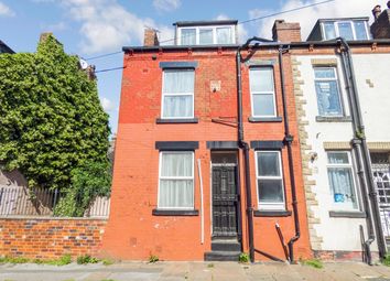 2 Bedrooms Terraced house for sale in Temple View Place, Leeds LS9