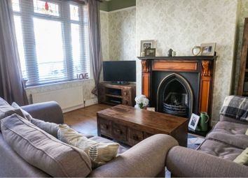 3 Bedrooms Terraced house for sale in Oakroyd Terrace, Pudsey LS28
