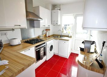 Thumbnail 3 bedroom flat for sale in Deacons Hill Road, Elstree, Hertfordshire