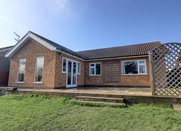 4 Bedrooms Bungalow for sale in The Lawns, Collingham, Newark NG23