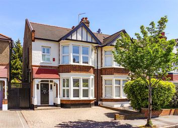 3 Bedrooms End terrace house for sale in Windsor Road, Wanstead, London E11
