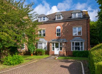 Thumbnail Flat for sale in Pine Gardens, Horley